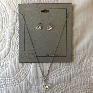 NWT Inspired Earring/Necklace Set